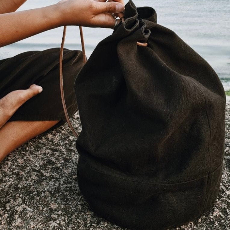 Duffle Bag PDF Sewing Pattern & Tutorial | Instant Digital Download | Round Duffel Barrel Backpack | Camping Travel Bag | Canvas Sports Baga